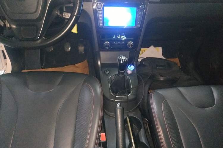 Used Dongfeng Fengon 370 2016 1.5L Manual Luxury 7-Seater