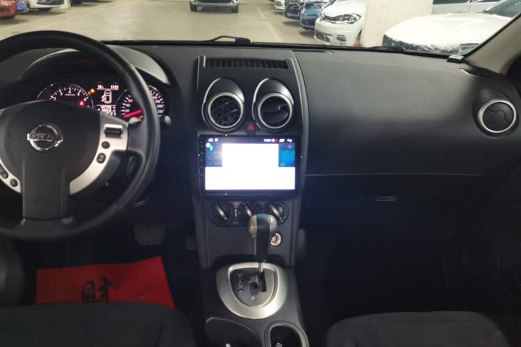 Used Nissan Qashqai 2015 2.0 XL Coolfire CVT 2WD Audio And AC Panel