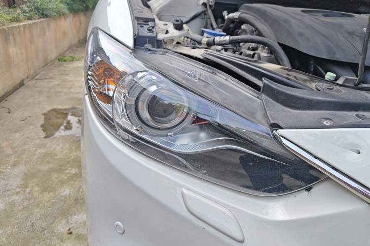 Used Mazda Atenza 2014 2.5L Blue Sky Prestige Edition Right Front Headlight