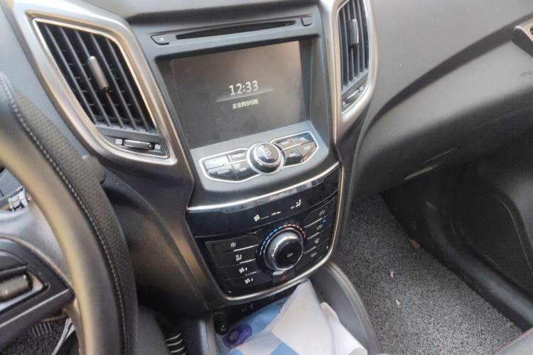 Used Changan CS75 2014 2.0L Manual Luxury Version China IV Standard
