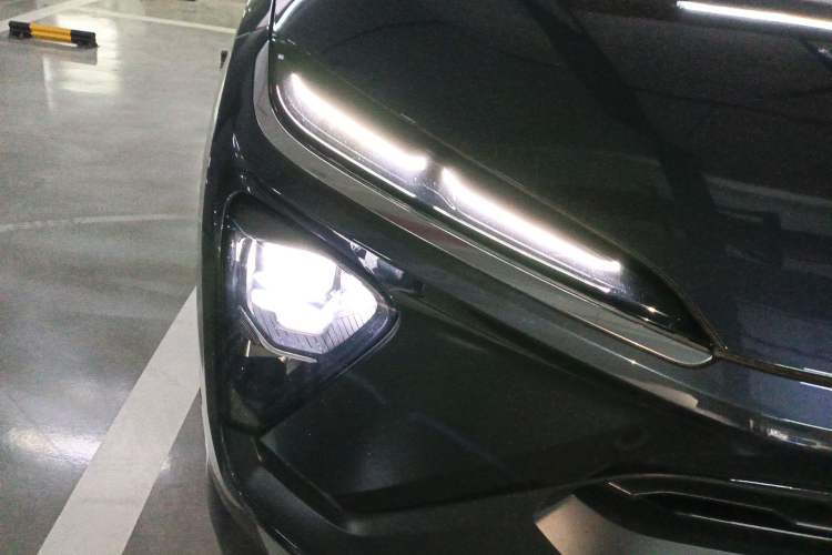 Used Nio EC6 2022 75 kWh Sport Edition Right Front Headlight