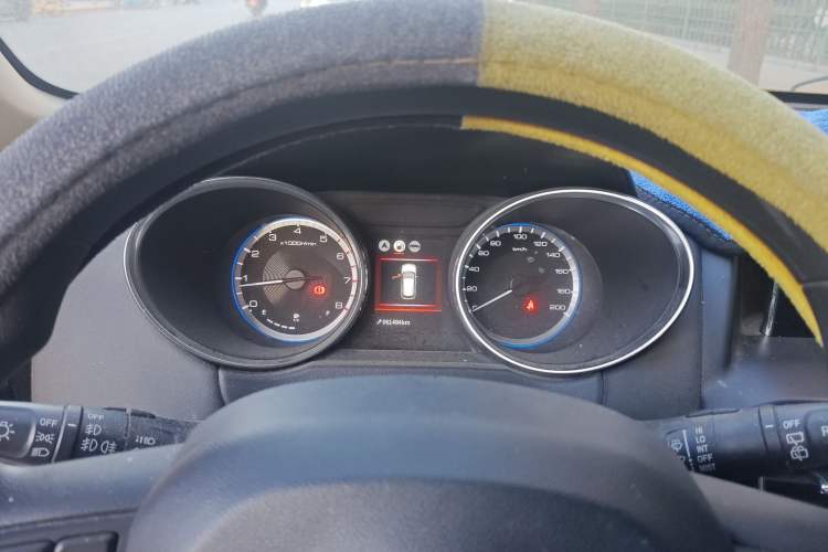 Used Dongfeng Aeolus AX4 2018 1.6L Manual Trendy Model with Sunroof Instrument Cluster