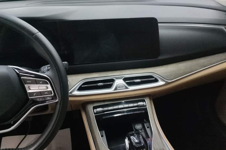 Used Landian E5 2023 1.5L DE-i 110 km Flagship Model 5 Seats
