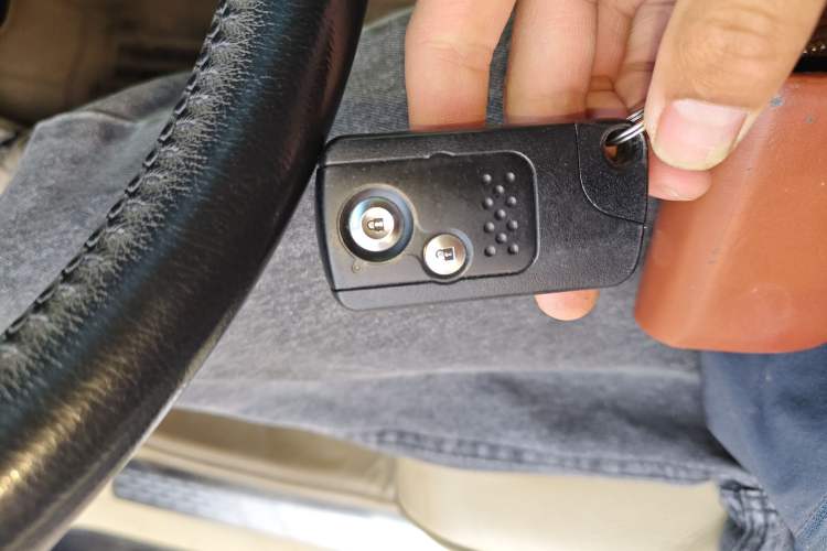 Used Honda Crosstour 2012 2.4L Luxury Edition Vehicle Key