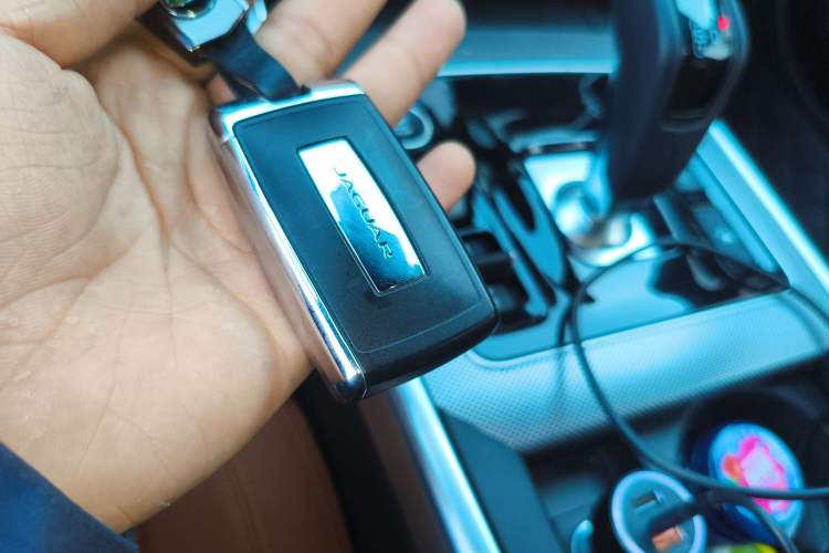 Used Jaguar XEL 2025 2.0T 250 PS R-DYNAMIC 90th Anniversary Edition