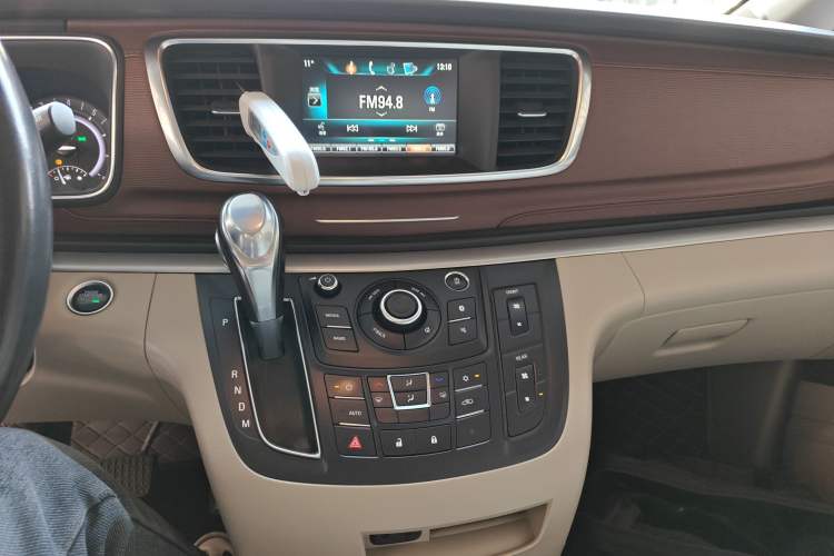 Used Buick GL8 2018 28T Luxury Model China VI Standard
