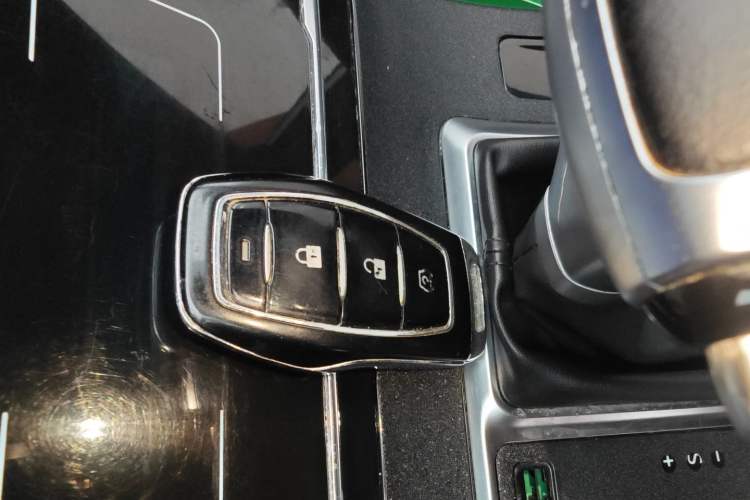 Used Dongfeng Fengon ix5 2019 220T CVT ZhiShang Trim China V Standard Vehicle Key