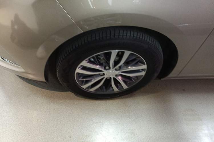 Used Buick GL8 2022 ES Landtrek 653T Luxury Edition