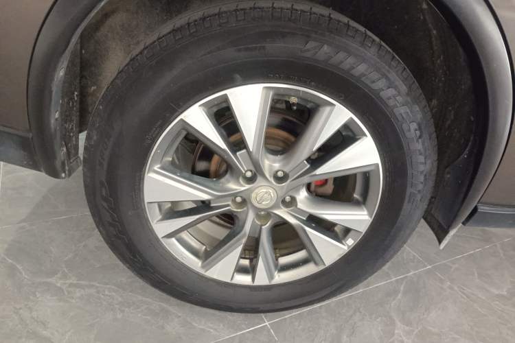 Used Nissan Murano 2019 2.5L XE Two-Wheel Drive Elite Version China VI Standard
