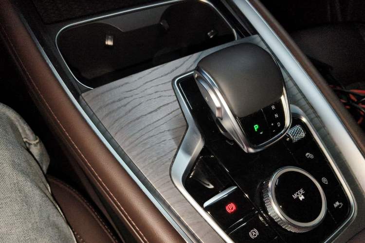 Used Chery Tiggo 8 PRO 2022 290T Two-Wheel Drive Haohan Edition 5 Seats Gear Lever