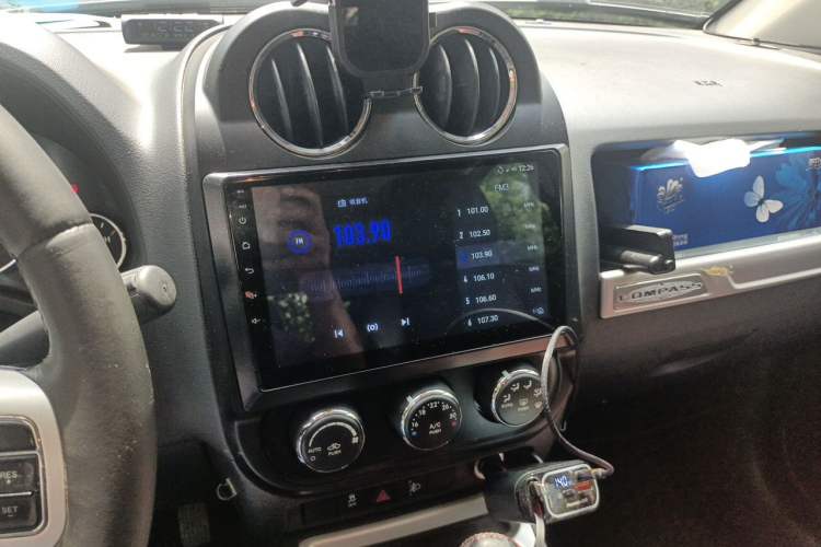 Used Jeep Compass 
