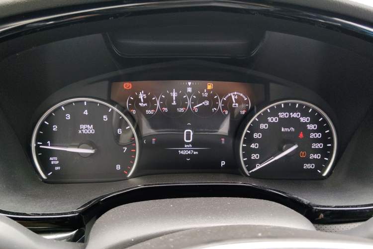 Used Cadillac XT5 2018 25T Luxury Model Instrument Cluster