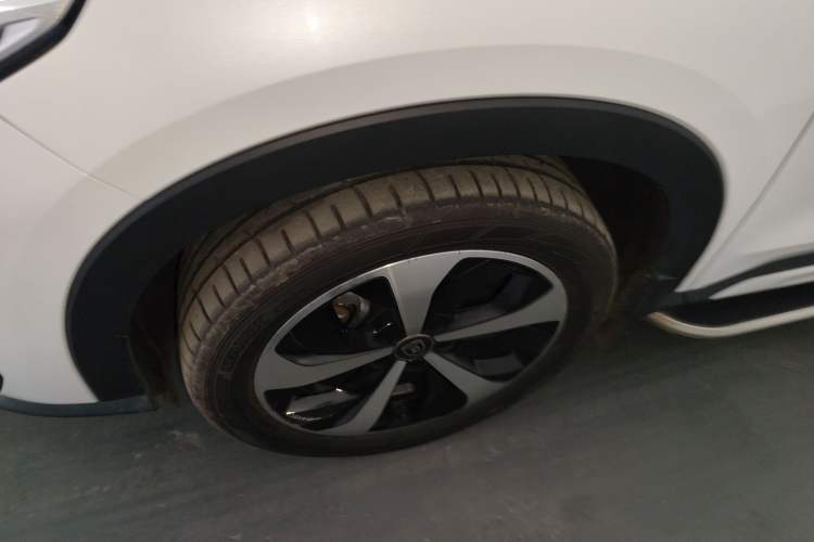 Used BYD Song PLUS New Energy 2021 EV Flagship Model Left Front Wheel Hub