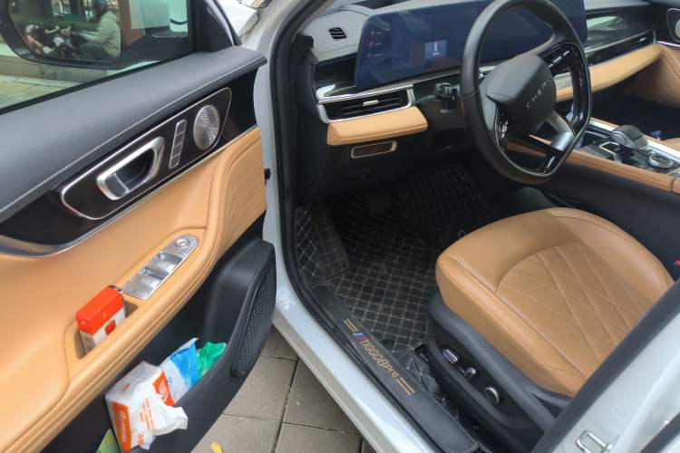 Used Chery Tiggo 8 PRO 2024 Champion Edition 390T Two-Wheel Drive Peak Version 7 Seats
