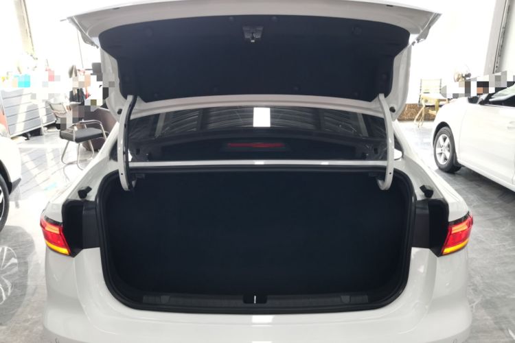 Used Geely Auto Emgrand 2025 4th Generation 1.5L CVT Luxury Version Trunk