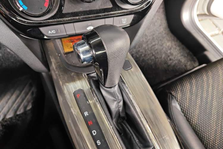 Used Honda XR-V 2015 1.8L EXi CVT Comfort Version