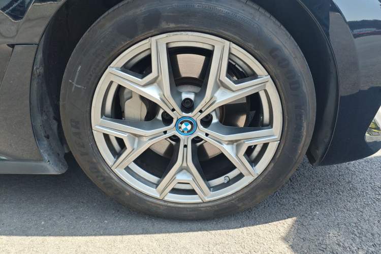 Used BMW i3 2024 eDrive 35 L
