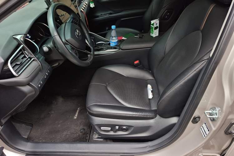 Used Toyota Camry 2021 2.0G Luxury Edition
