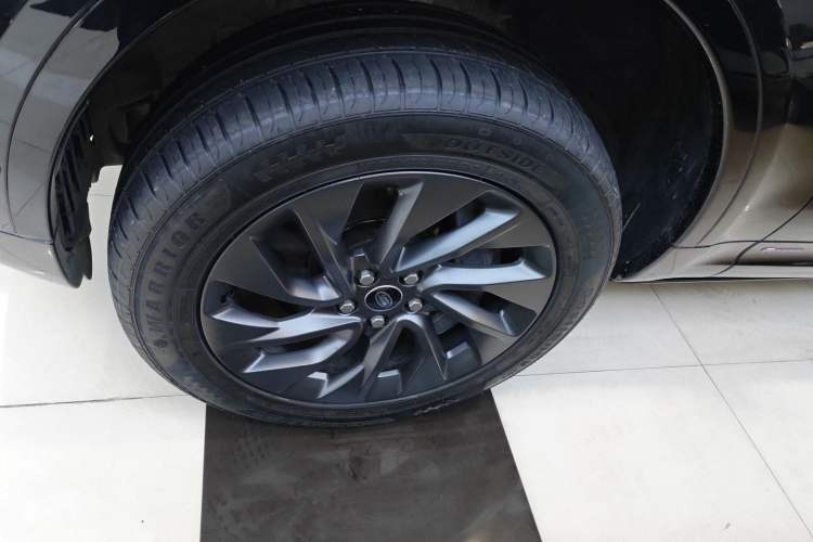 Used Land Rover Discovery 2021 360 PS R-Dynamic S