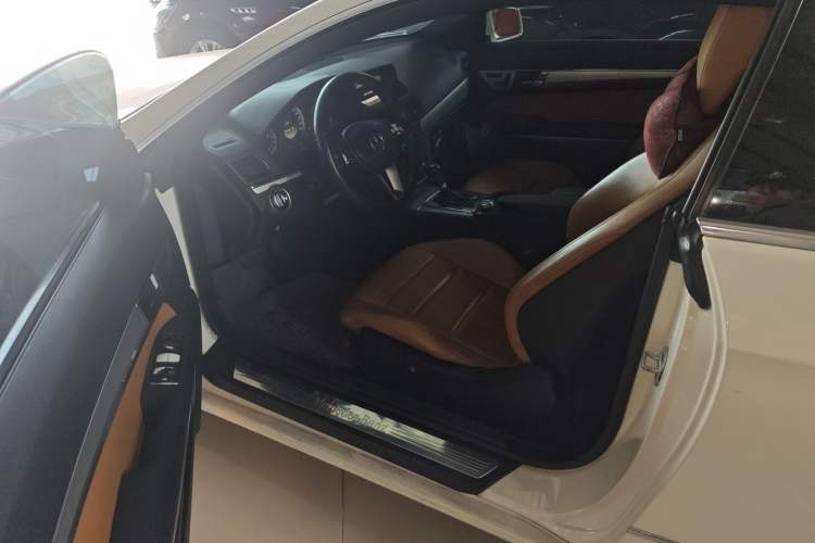Used Mercedes-Benz E-Class 2011 E 260 CGI Coupe