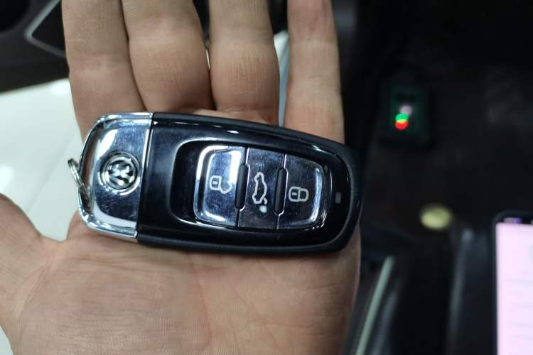 Used Volkswagen Phideon 2016 380TSI Two-Wheel-Drive Executive Version