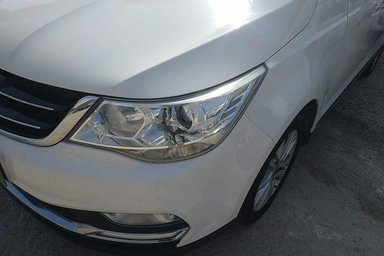 Used Baojun 730 2016 1.5L Manual Comfort Version 7 Seats China V Emission Standard Left Front Headlight