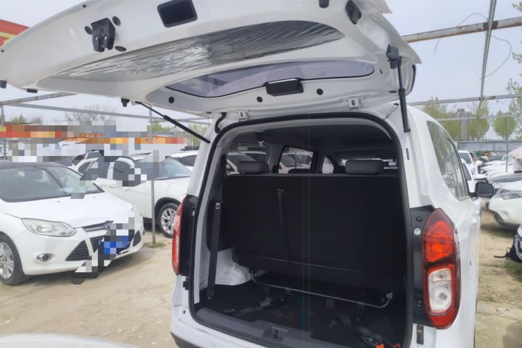 Used Wuling Hongguang New Energy 2025 Extended-Range Hybrid 50KM Comfort Version Trunk
