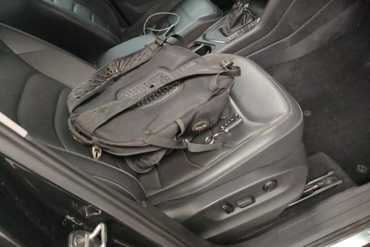 Used Volkswagen Tiguan L 2020 330TSI Automatic Two-Wheel Drive Panoramic Comfort Edition China VI Standard