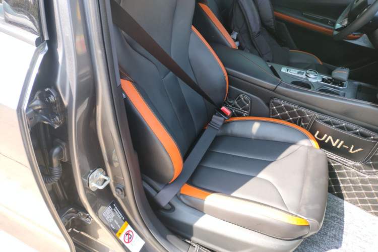 Used Changan UNI-V 2023 1.5T Premium Model