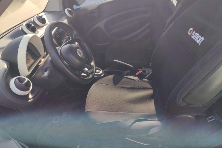 Used smart fortwo 2018 1.0L 52kW Hardtop Dynamic Version China V