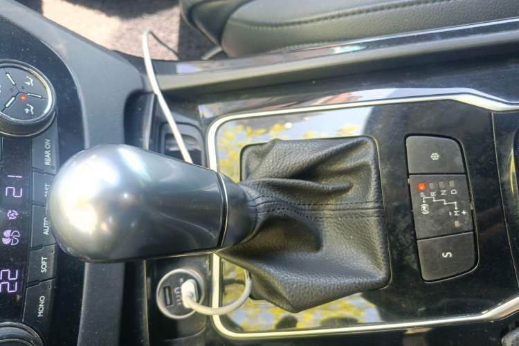 Used Peugeot 508 2013 2.3L 2nd Anniversary Edition Automatic Flagship Model Gear Lever