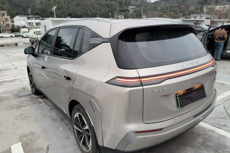 Used AION Y 2023 Younger Star Edition