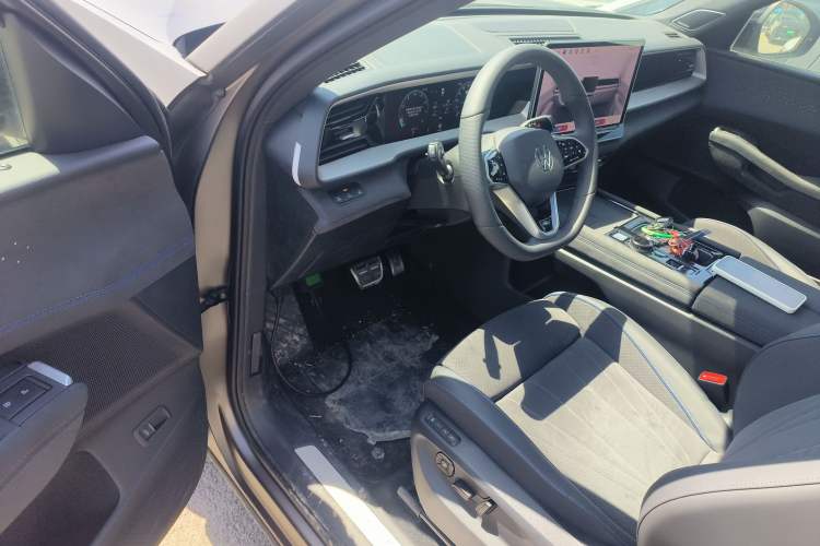 Used Volkswagen Teramont 2025 Tiguan Pro 450TSI Four-Wheel Drive Summit Edition
