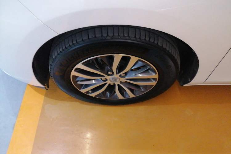 Used Buick GL8 2017 ES 28T Luxury Model China V Standard Left Front Wheel Hub