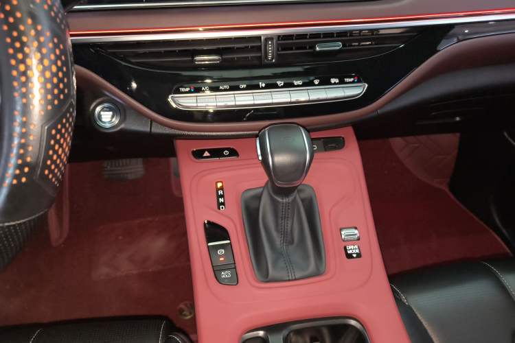 Used GAC Trumpchi M6 2023 PRO 270T DCT Luxury Edition Gear Lever