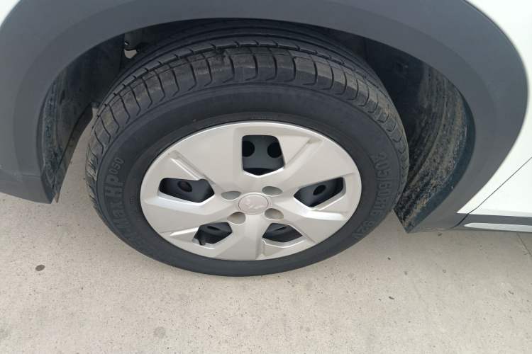 Used Wuling Alvez 2022 1.5L Manual Free-Style Model Left Front Wheel Hub