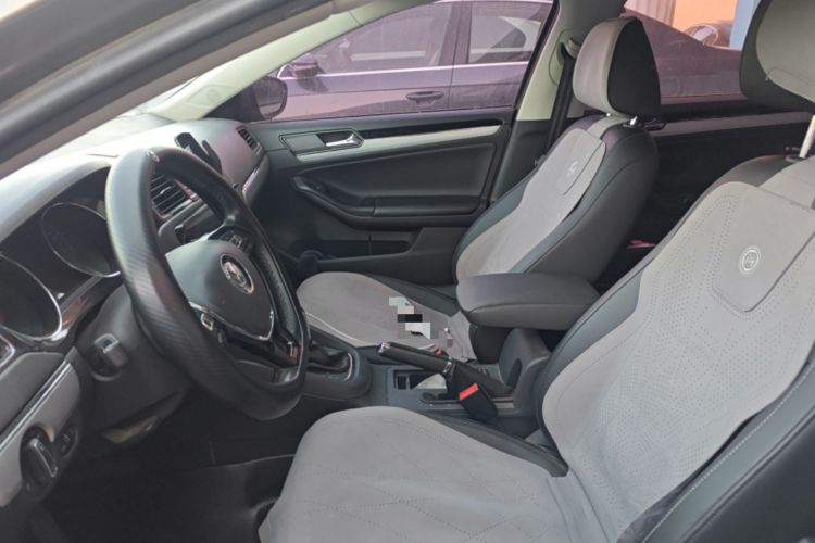 Used Volkswagen Sagitar 2017 180TSI Automatic Luxury Edition