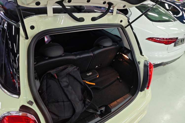 Used MINI 2019 2.0T COOPER S Classic Edition Trunk