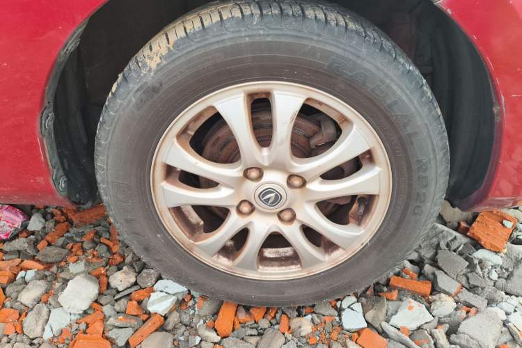 Used CHANGAN Alsvin V3 2012 1.3L Manual Standard Edition Right Front Wheel Hub