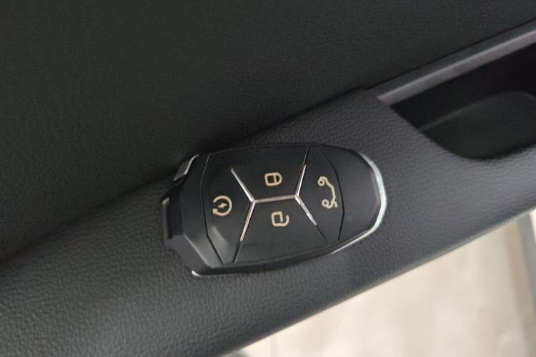 Used Lynk & Co 03 2021 2.0TD Automatic Trendy Champion Edition Interior 1