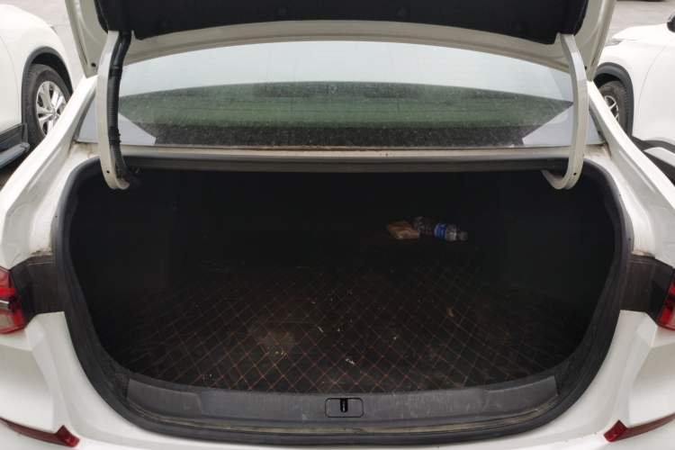 Used Chevrolet Monza 2019 RS 330T Automatic Comfort Edition China VI Standard Trunk