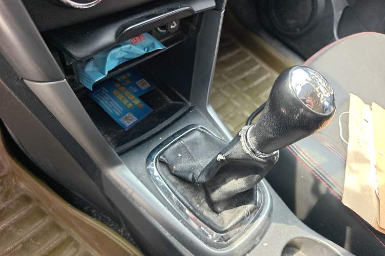Used Chery Tiggo 3 2014 1.6L Manual Zhishang Edition Gear Lever