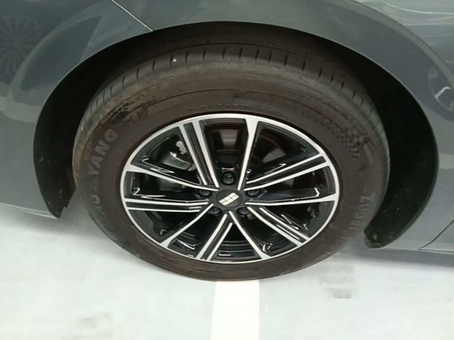 Geely Galaxy A7 2025 Model EM-i 70km Luxury Edition — снимка 10