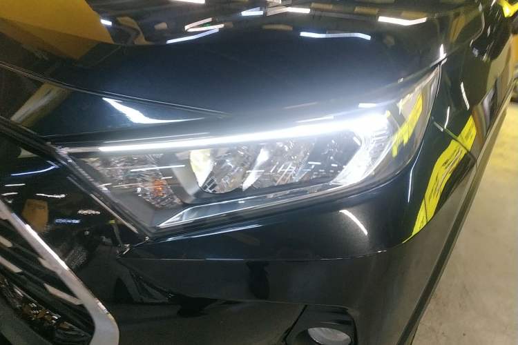 Used Toyota RAV4 2021 2.0L CVT Two-Wheel Drive Fashion Edition