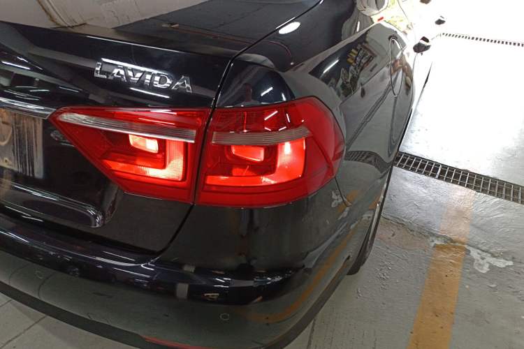 Used Volkswagen Lavida 2013 Restyled Classic 1.6L Automatic Comfort Edition