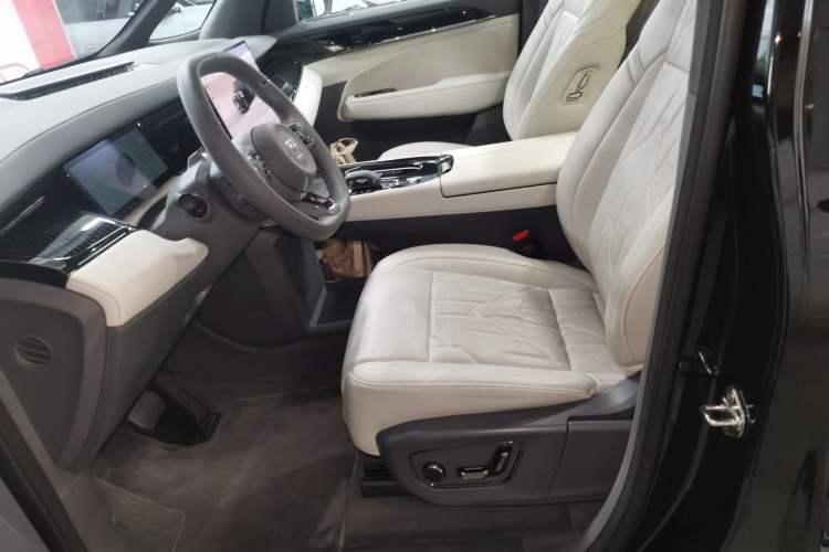 Used Zeekr 009 2024 7-Seater Walk-Through Version Four-Wheel Drive 108 kWh
