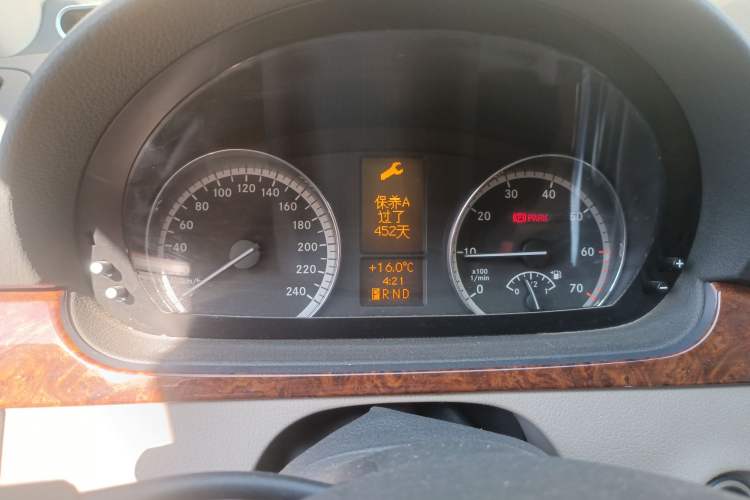 Used Mercedes-Benz Viano 2015 3.0L Partner Edition