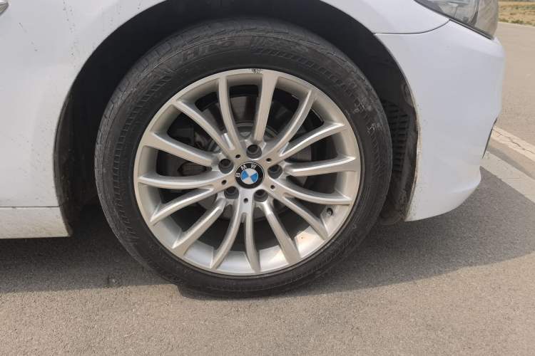 Used BMW 5 Series 2013 525Li Leading Model