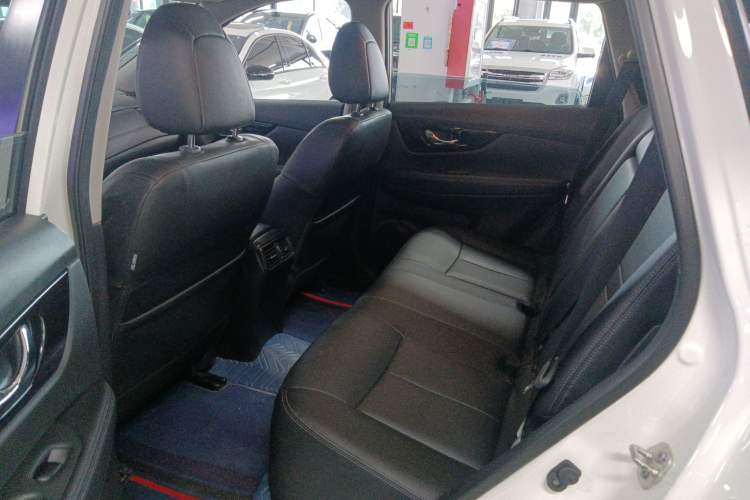 Used Nissan X-Trail 2022 2.0L Two-Wheel Drive Smart Connect & Comfort Edition