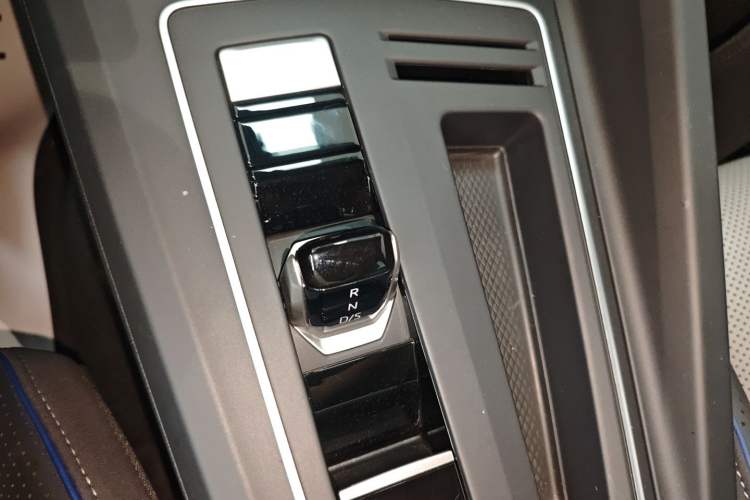 Used Volkswagen Golf 2025 300TSI R-Line